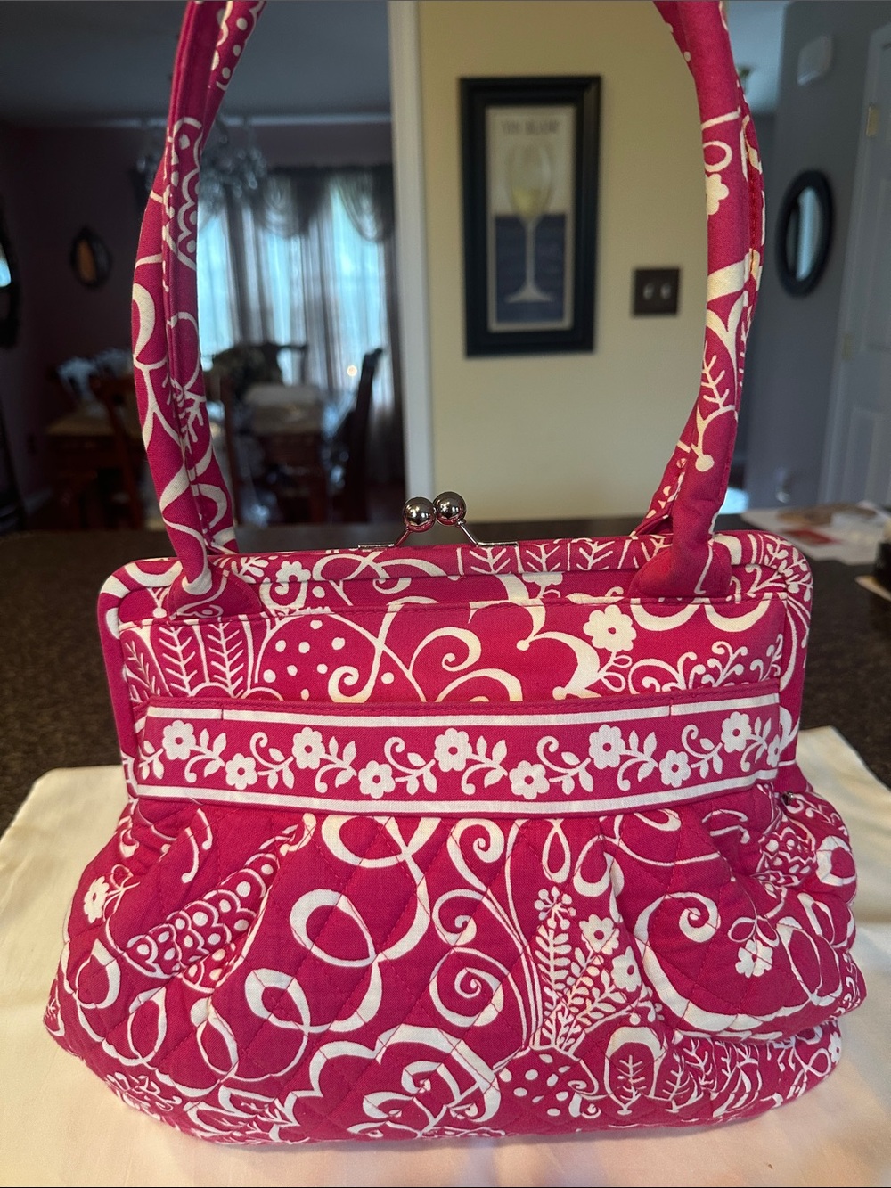 Vera Bradley Kisslock Pink Quilted Floral Shoulder Bag with Frame-Top Closure